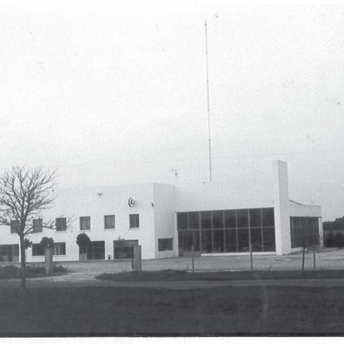 L’entreprise doit s’agrandir et déménage donc ses ateliers et son magasin à Aigrefeuille 